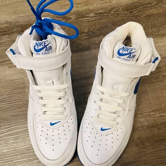 Collectors Item Nike Air Force 1 Mid Men’s Sneakers US 9.5 New Style 306352 141 - Picture 1 of 7